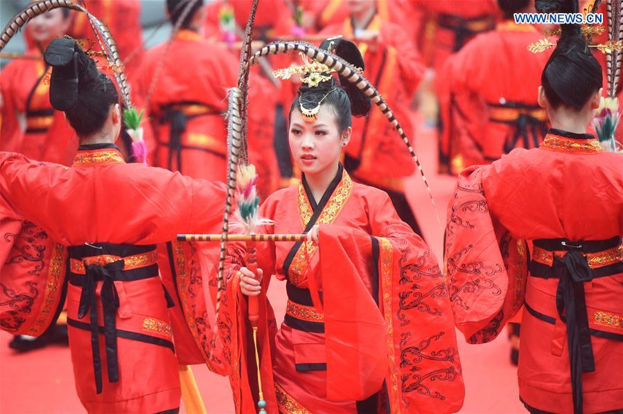 Sacrificial ceremony for patron of women, children held in SE China