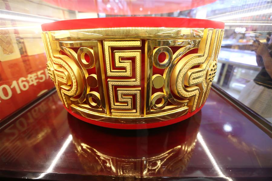 Huge gold ring displayed in China's Nanjing