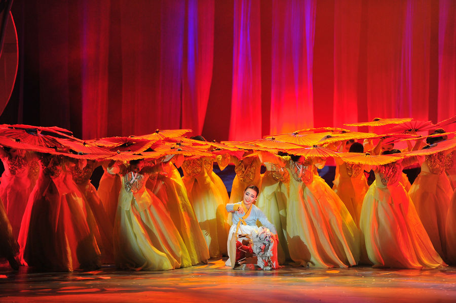 Korean ethnic dance drama shines in Beijing