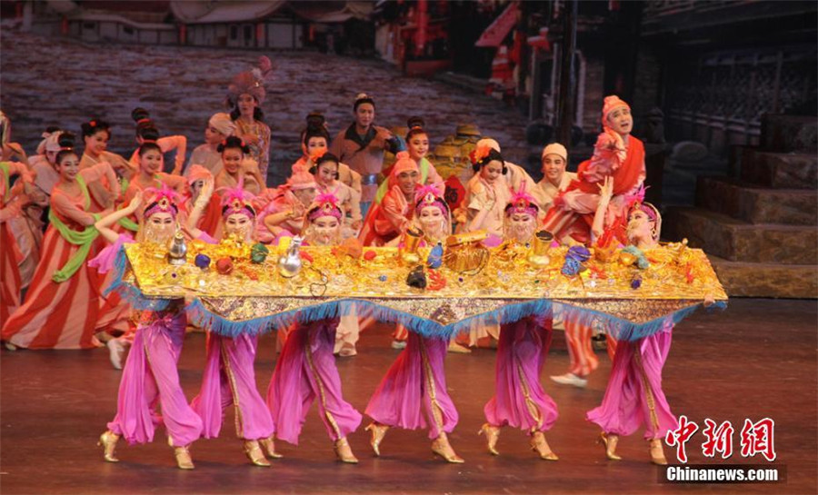 Silk Road themed dance drama debuts in NW China's Gansu