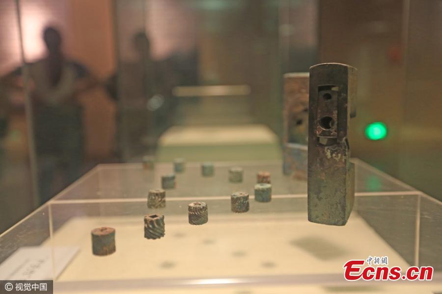 Bronze locks found in tomb symbolize eternal love