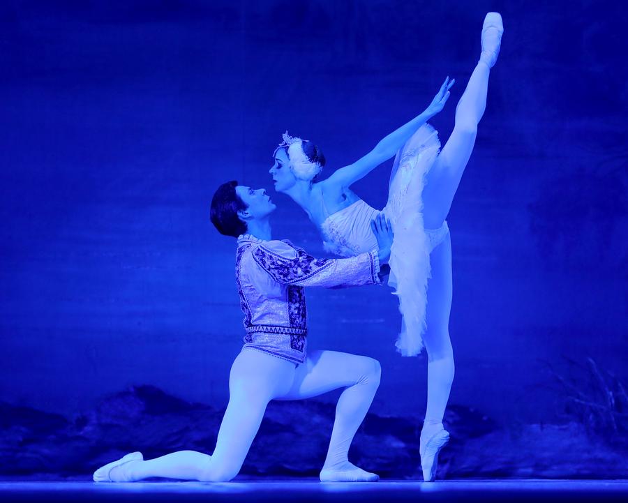 Russian dancers perform in ballet 'Swan Lake' in Beijing