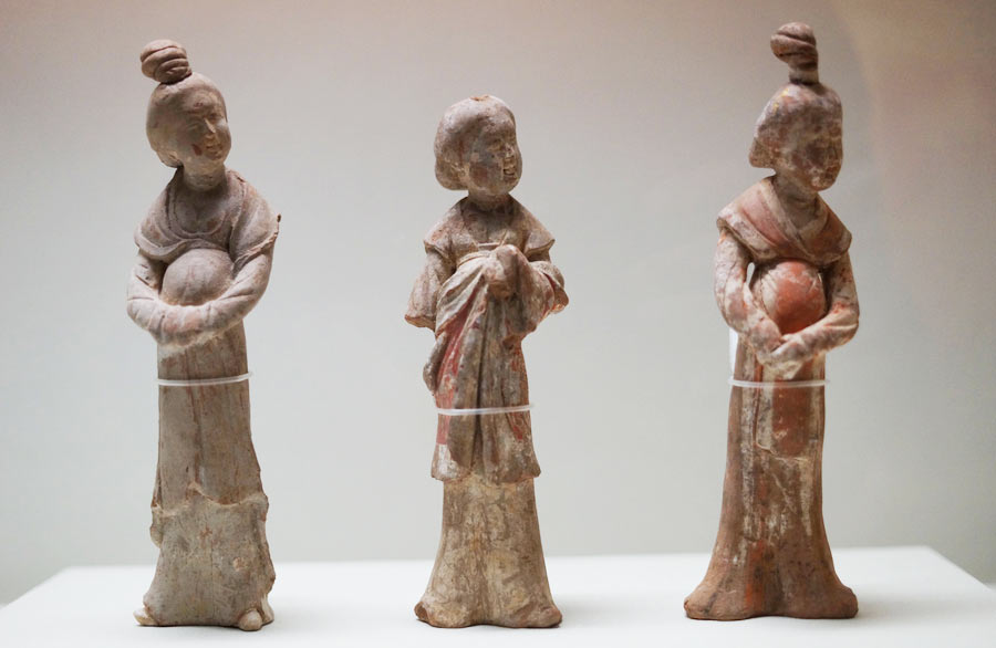 Pottery figurines showcase women's lives in ancient times