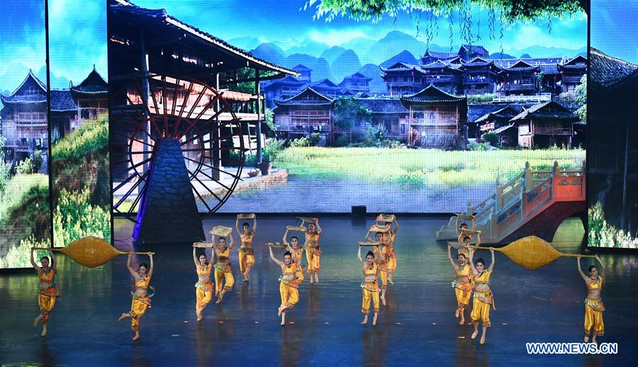 Performance featuring tales on Tujia ethnic group staged in Chongqing