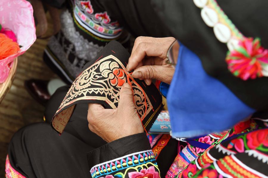 Ethnic embroidery show in SW China's Yunnan