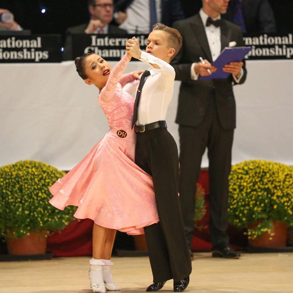 Chinese girl dances her way to the top