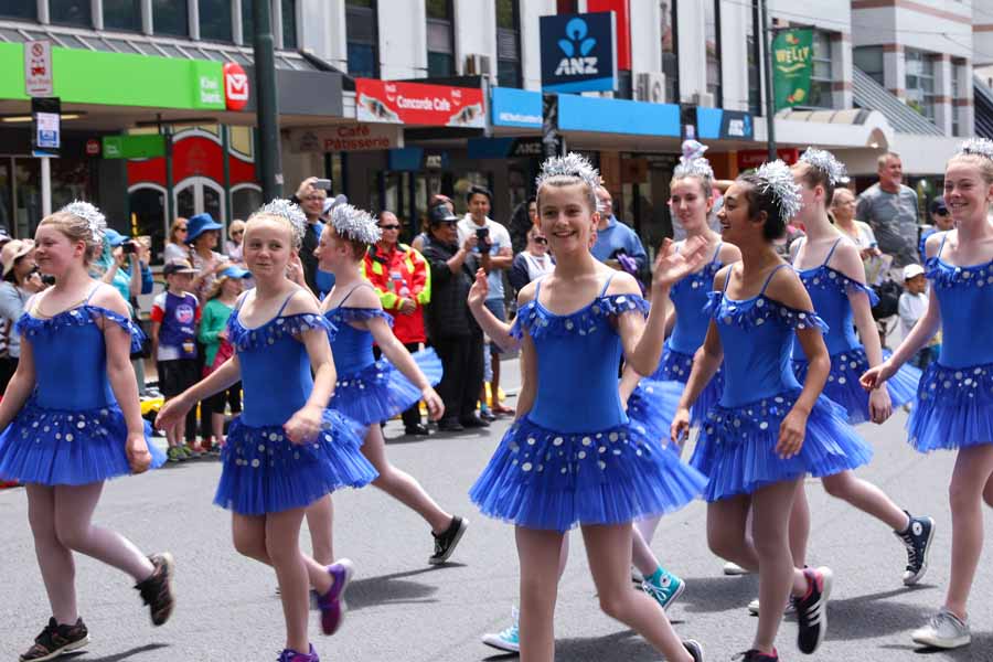 Chinese elements highlight 2017 Wellington Christmas parade