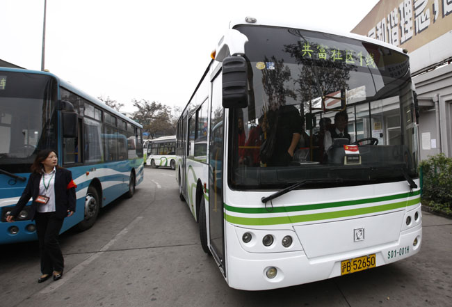 上海：堵疏結合遏制“黑車”生存空間