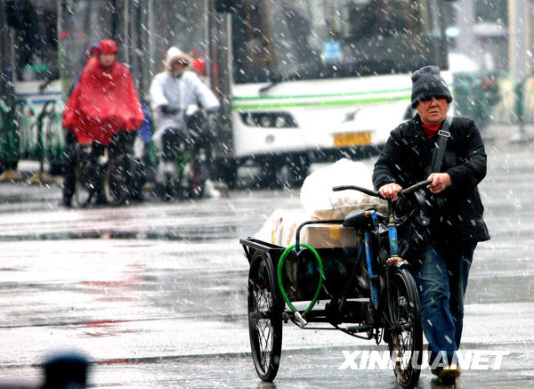 上海迎來今冬最明顯降雪 日最低氣溫將跌破“冰點(diǎn)”