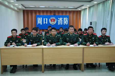 周口心理健康專家進警營為官兵解“心結(jié)”