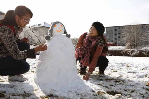 組圖：三月降春雪 素裹銀裝扮靚京城