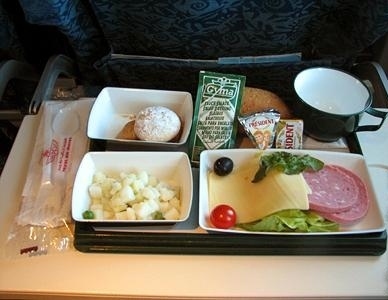 飛機(jī)餐也美味 實(shí)拍各國航空公司美味飛機(jī)餐