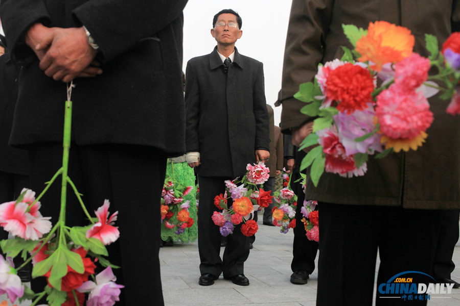 中國(guó)日?qǐng)?bào)記者王敬《朝鮮慶祝金日成誕辰100周年》獲華賽大獎(jiǎng)