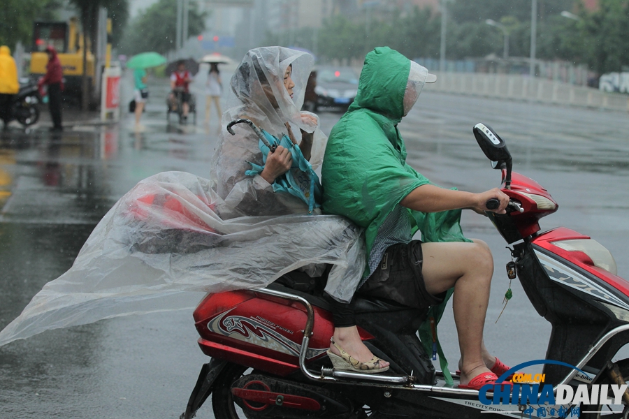 高清圖：北京今天持續(xù)降雨天氣 局地暴雨