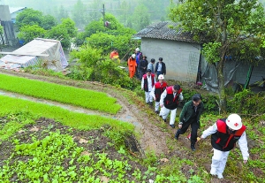 北京“流動醫(yī)院”進(jìn)震區(qū)