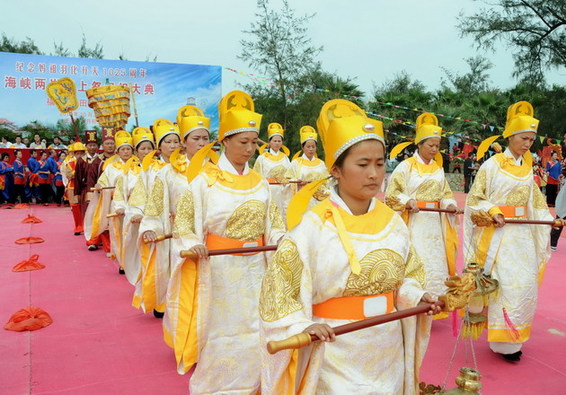 福建莆田：海峽兩岸萬(wàn)人海上祭媽祖