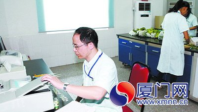 我市建成食品安全監(jiān)管檢測網(wǎng) 撒