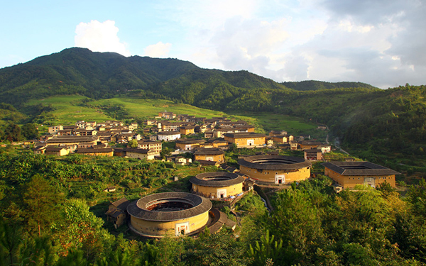 永定土樓：山城中的夢幻民居