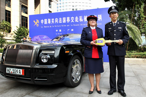 失竊轎車被海關(guān)查獲 中法國(guó)際司法合作輾轉(zhuǎn)歸還