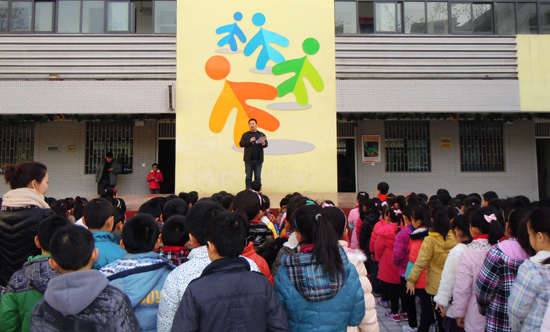 鄭州幸福路小學(xué)舉行“家長志愿演講團”活動