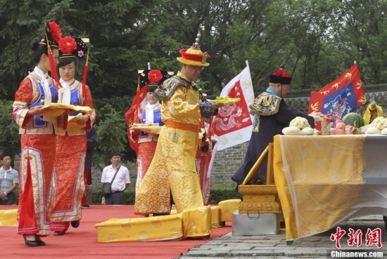 滿族皇室后裔聚首遼寧清永陵溯源祭祖