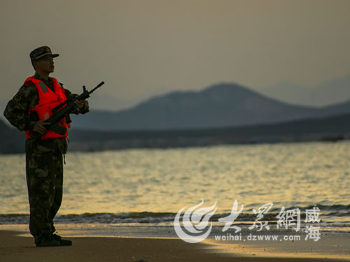 威海90后老兵退伍在即 站好最后一班崗致青春