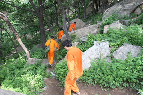 泰山電力人大山上踏出了“第五條登山路”