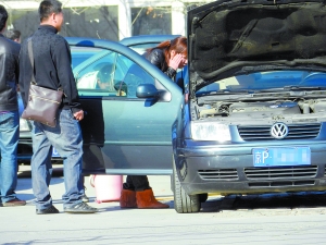 上外地牌 投靠名義車主--未中簽者的另類車生活