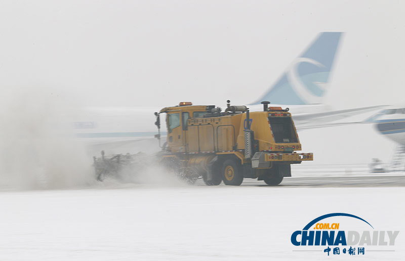 北京首都機(jī)場(chǎng)全力確保雪天正常運(yùn)行