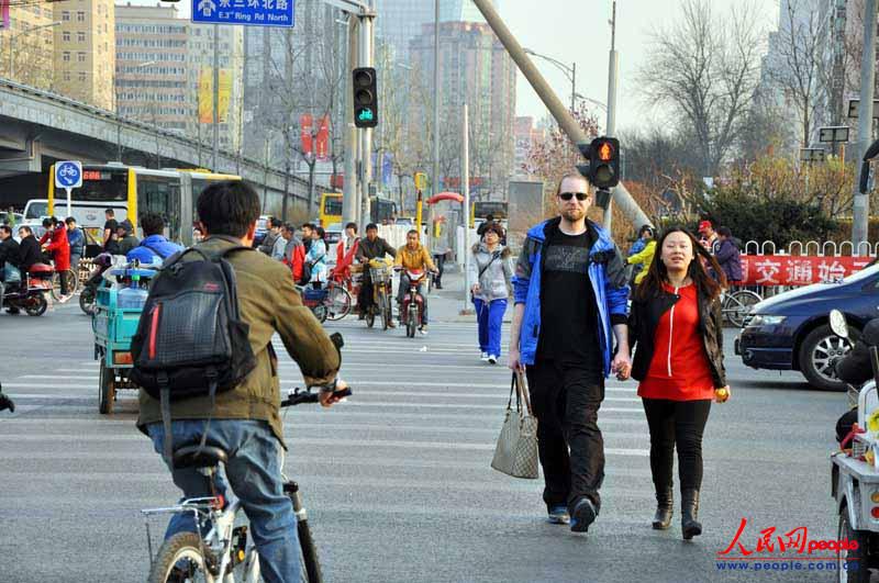 五花八門的中國式過馬路（組圖）