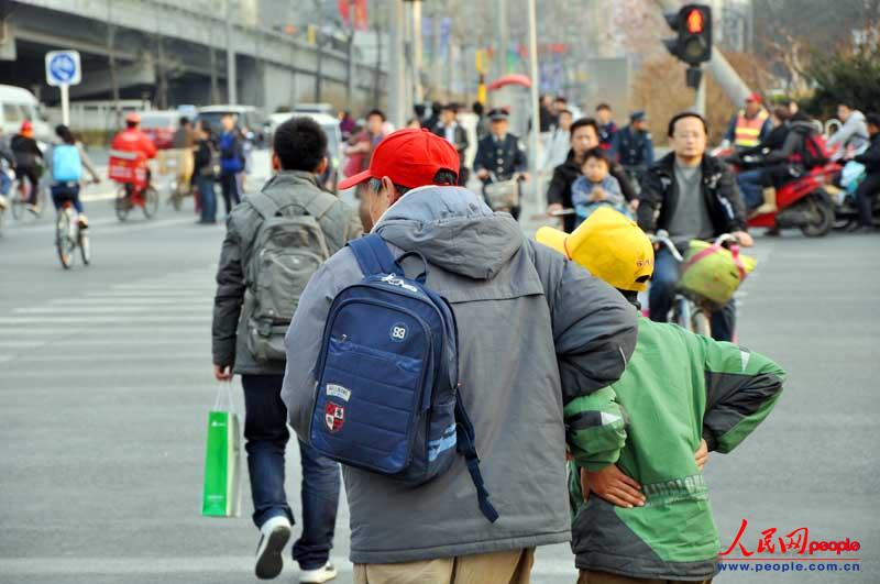 五花八門的中國式過馬路（組圖）