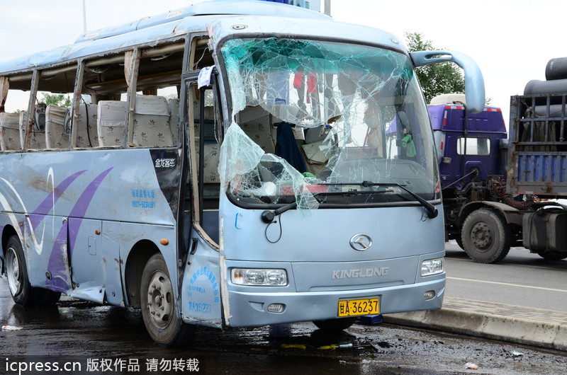 蘭州一客車發(fā)生側(cè)翻 致5死14傷