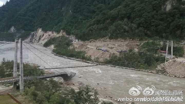 組圖：川藏公路通麥大橋垮塌　2人失蹤