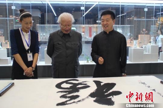 臺灣112歲黃埔老將軍長壽秘籍：高粱酒加大蒜