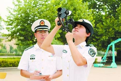 我國海軍首批女艦員即將走上艦艇戰(zhàn)斗崗位