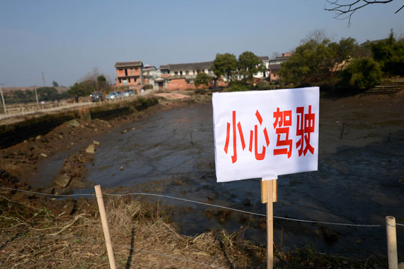 江西貴溪幼兒園校車側(cè)翻事故相關責任人已被停職檢查