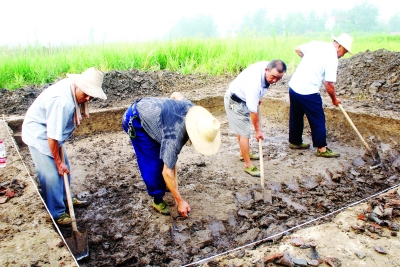 湖北發(fā)掘春秋部落居住遺址 古人吃飯像吃西餐(圖)