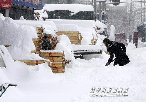 新疆北部奎屯等地又降暴雪