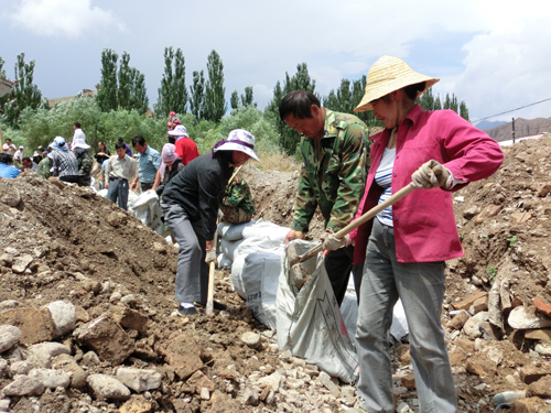 兵團(tuán)托云牧場：積極抗洪 把職工生命財(cái)產(chǎn)安全放在首位