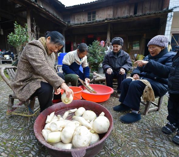 仙居慈孝志愿者 關(guān)愛空巢老人