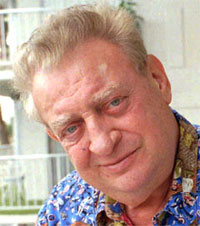 Comic Rodney Dangerfield dies in L.A. at age 82