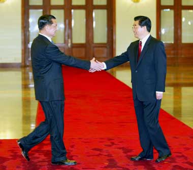 Hu meets with Lien Chan