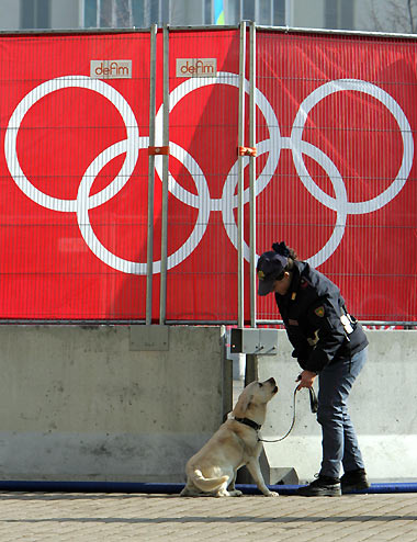 Turin gets ready under five rings