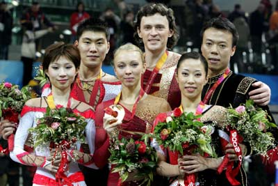 China wins silver, bronze in figure skating