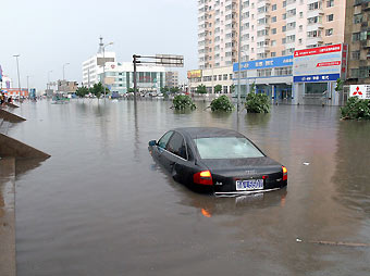 Heavy rain sweeps Changchun