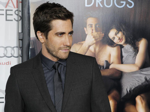 Jake Gyllenhaal and Anne Hathaway at the world premiere of film 'Love and Other Drugs'