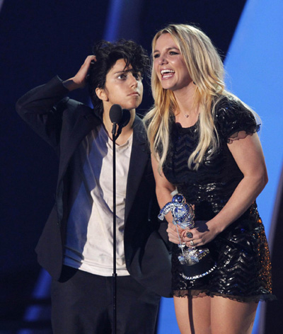 Gaga and Perry win big at 2011 MTV Video Music Awards