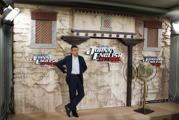 'Mr. Bean' promotes 'Johnny English Reborn'