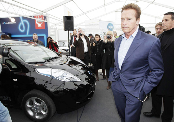 Schwarzenegger visits Geneva Auto Show