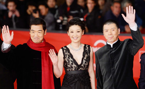 Xu Fan, Feng Xiaogang promote 'Back to 1942'